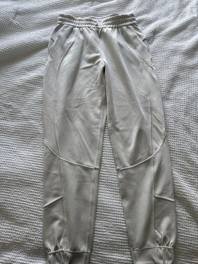 lululemon athletica light gray/cream jogger pants